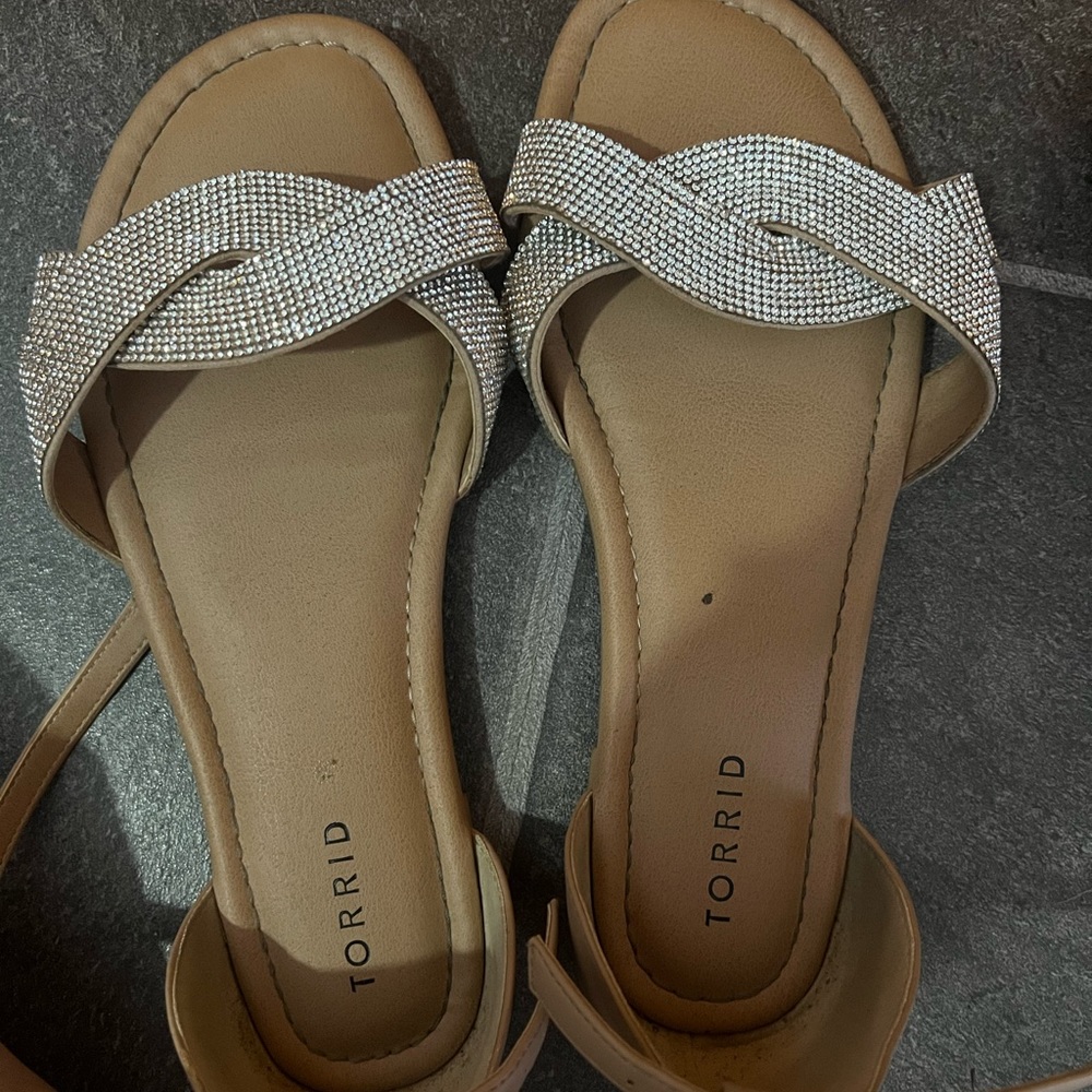 Torrid sandals 9 WW